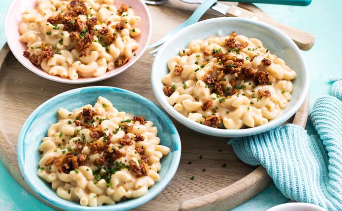 Vegan macaroni and cheese with tempeh bacon bits