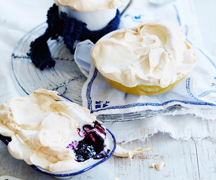 Lemon and blueberry meringue pots