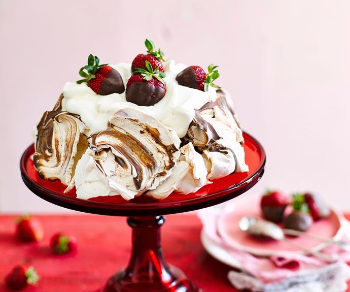 **[Chocolate & strawberry Easter pavlova](https://www.womensweeklyfood.com.au/recipes/chocolate-strawberry-pavlova-recipe-27718|target="_blank")**

We have a pavlova recipe for every occasion! With chocolate dipped strawberries, this beautiful chocolate pavlova is an elegant way to celebrate Easter.