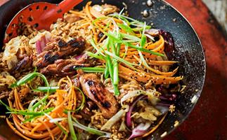 Korean-style barbecued chicken rice
