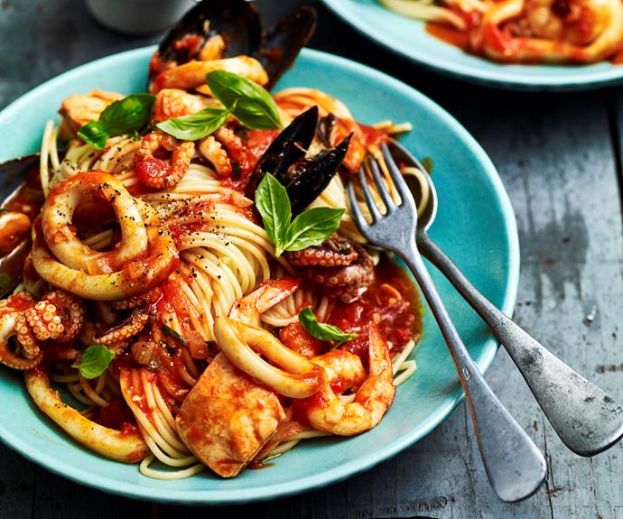 [**Spaghetti marinara**](https://www.womensweeklyfood.com.au/recipes/spaghetti-marinara-23308|target="_blank")

A classic, easy seafood pasta made using a mix of fresh seafood tossed through a simple, tasty tomato sauce.