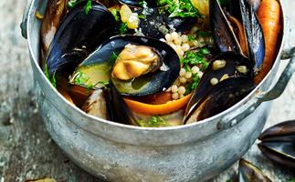 Mussels with White Wine and Vegetables