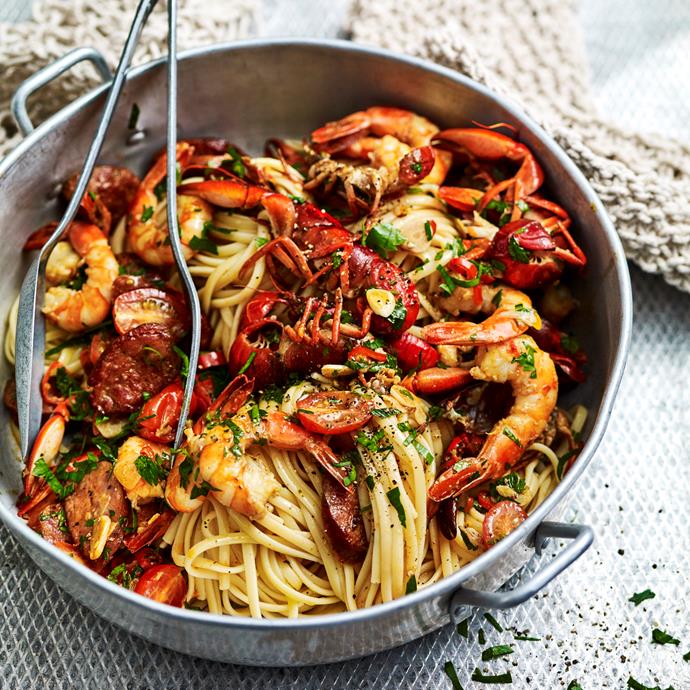 Linguine with garlic prawns & chorizo

Herbs, lemon and a dash of chilli bring this garlicky prawn and pasta dish to life.