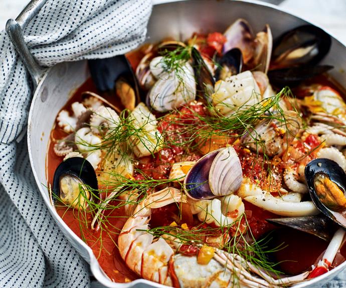 **[Bouillabaisse](https://www.womensweeklyfood.com.au/recipes/bouillabaisse-13688|target="_blank")**

Spoil your family and friends with this beautiful French seafood stew.