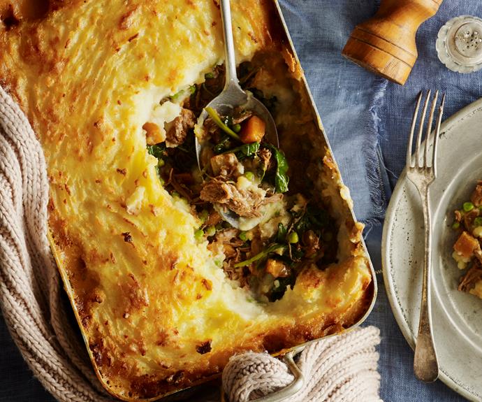 **[Shepherd's pie in your slow cooker](https://www.womensweeklyfood.com.au/recipes/slow-cooker-shepherds-pie-32550|target="_blank")**

This recipe is well worth the wait. Create tender buttery lamb in your slow cooker and top with creamy mash and browned under the grill to finish. 