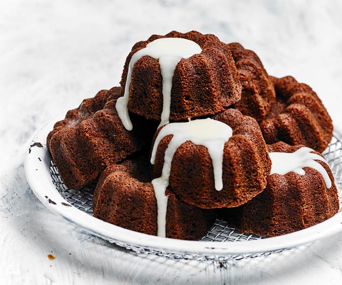 **[Apple ginger cakes with lemon icing](https://www.womensweeklyfood.com.au/recipes/apple-ginger-cakes-with-lemon-icing-6912|target="_blank")**

Delicate sweet little cakes with apple and ginger make a gorgeous dessert or morning tea treat. Drizzled with lemon icing for that extra zing!