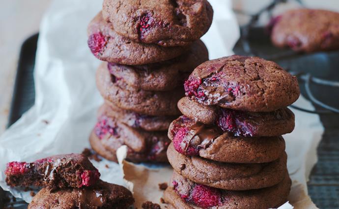 Chocolate chunk & raspberry cookies