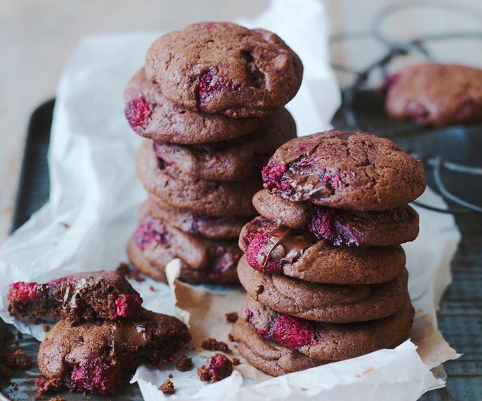 Chocolate chunk & raspberry cookies