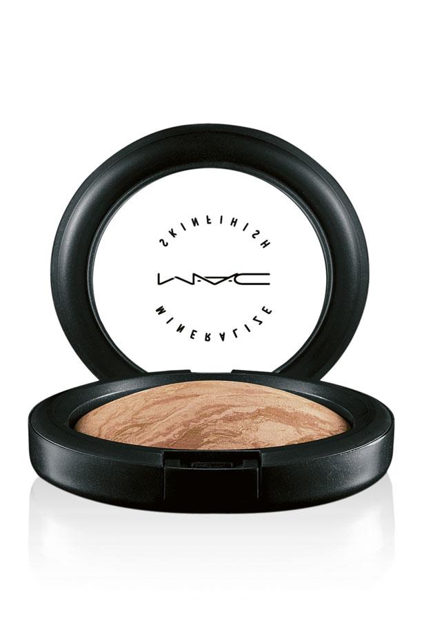 <p><strong>Highlight</strong></p> <p>Dust a golden highlighter on cheek bones and down the nose for a brightening effect. </p> <p><em>Mineralize Skinfinish in Global Glow, $47, M.A.C Cosmetics, <a href="http://www.maccosmetics.com.au/">maccosmetics.com.au</a></em></p>