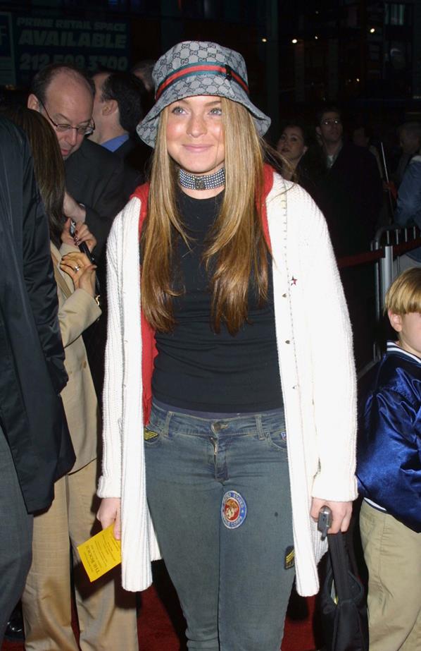 What was it about the combination of chokers and bucket hats that celebrities found so alluring?
