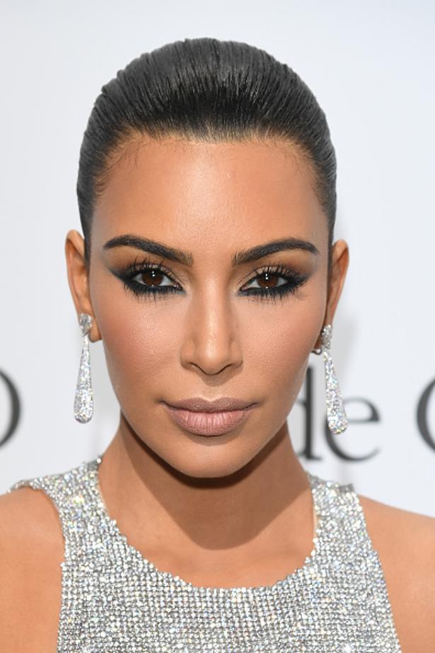 Kim Kardashian rocks a perfectly shaped set at the 2016 Cannes film festival.