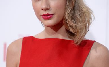 Taylor Swift Breaks Her 'Social Media Silence' In The Most Taylor Swift-Way Possible