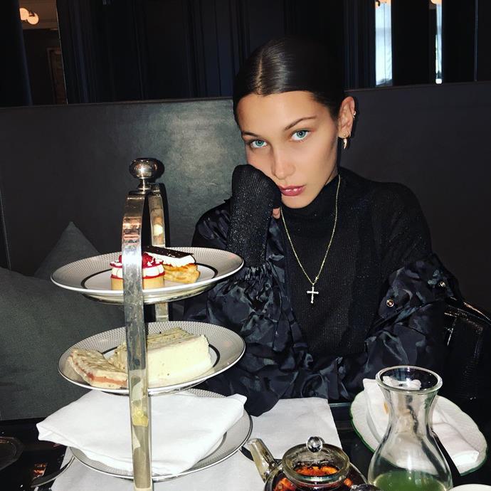 <p>Bella Hadid has piercings going all the way up her left ear.