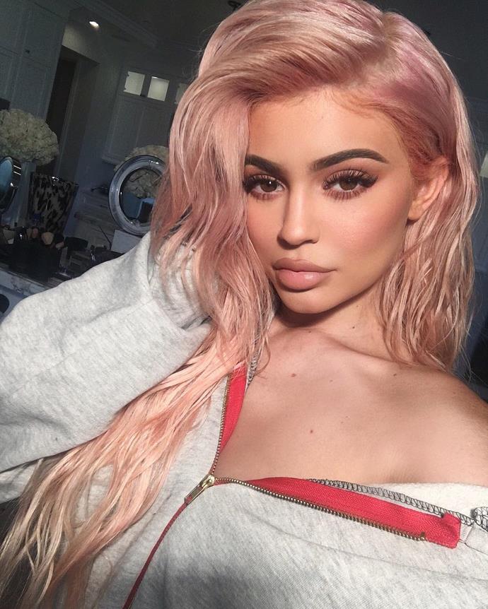 <p><strong>Kylie Jenner</strong> <br><br><p>Kylie couldn't help but <a href="https://www.instagram.com/p/BLPNe6RBDNs/" target="_blank">go rose gold</a> after dyeing her hair platinum blonde.