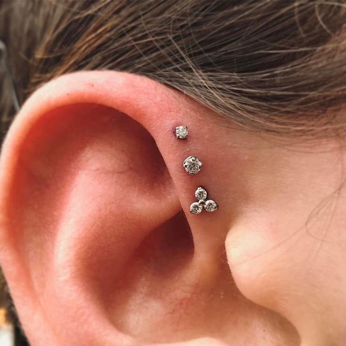 **FORWARD HELIX PIERCING**<br><br>

A forward helix piercing goes through the cartilage at the front of the ear.<br><br>

**Healing time:** 6 to 10 months.<br><br>

*Image via [@mariatash](https://www.instagram.com/p/BQIfGb1g4WW/|target="_blank"|rel="nofollow")*