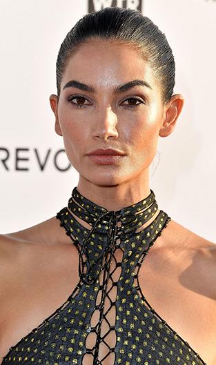 Lily Aldridge's version of colour on colour at the Daily Front Row's 3rd Fashion Awards in February was subtle but chic.