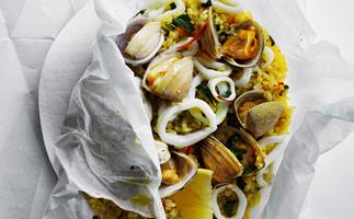 Fragrant seafood and burghul parcels