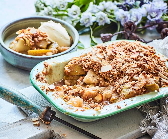 Pear and feijoa almond nut crumble