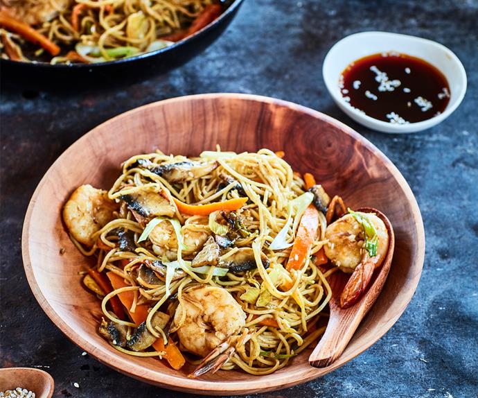 Prawn and ginger noodles for one