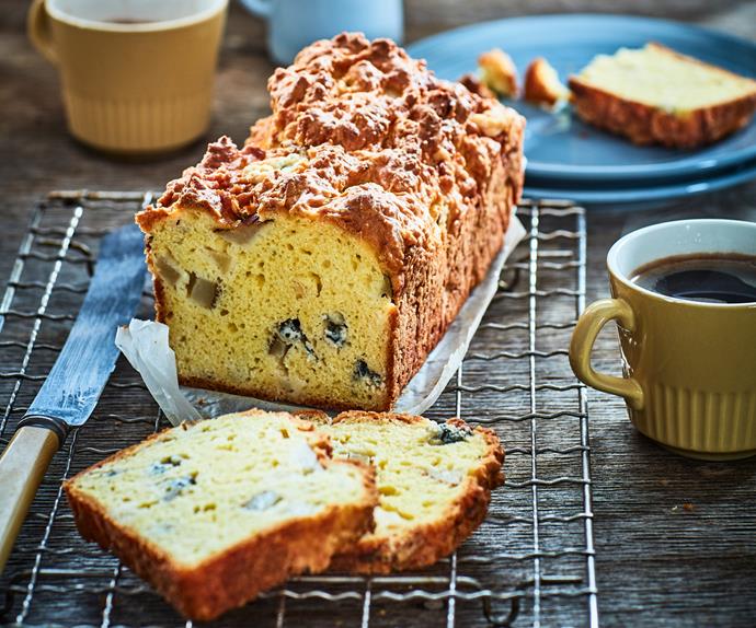 Blue cheese and pear loaf