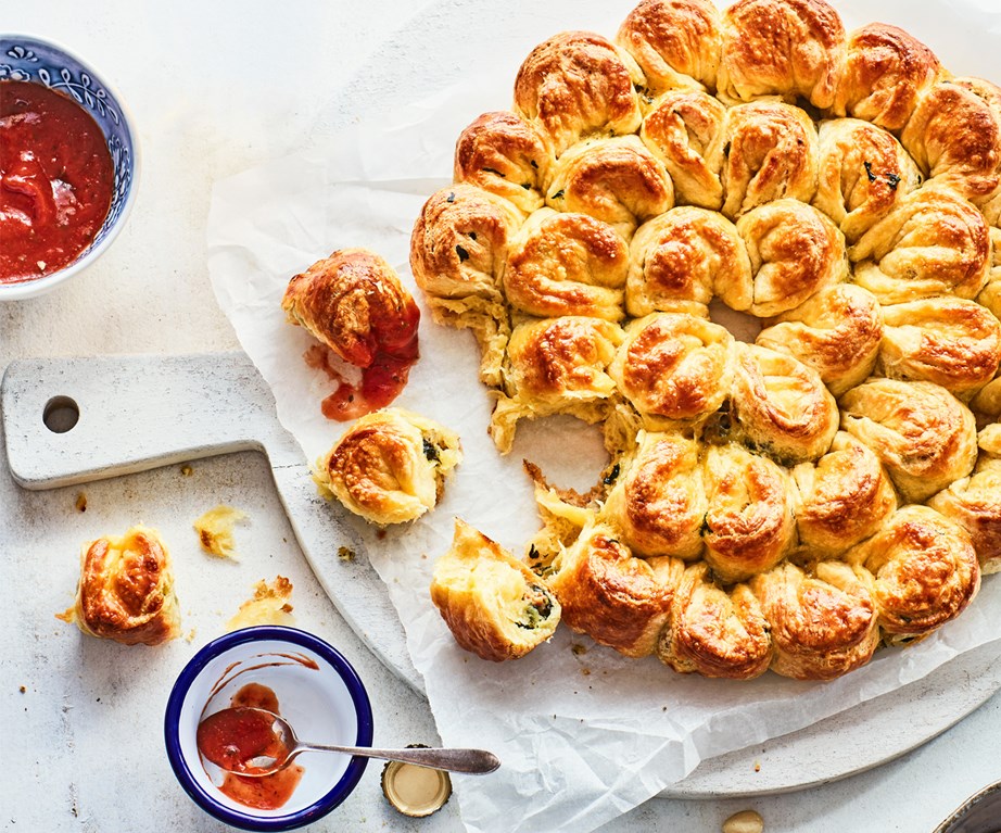 [Spinach and sausage pull-apart pie](https://www.foodtolove.co.nz/recipes/spinach-and-sausage-pull-apart-pie-34815|target="_blank")