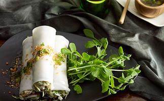 Martin Boetz: Steamed noodle rolls with crab, ginger and spring onion