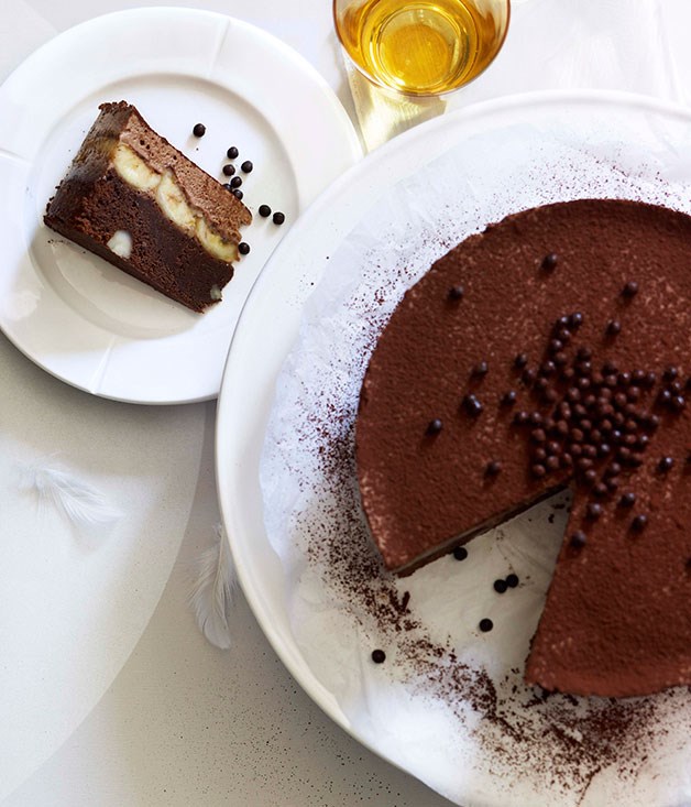 **[Chocolate and macadamia brownie](https://www.gourmettraveller.com.au/recipes/chefs-recipes/chocolate-and-macadamia-brownie-7226|target="_blank"|rel="nofollow")**