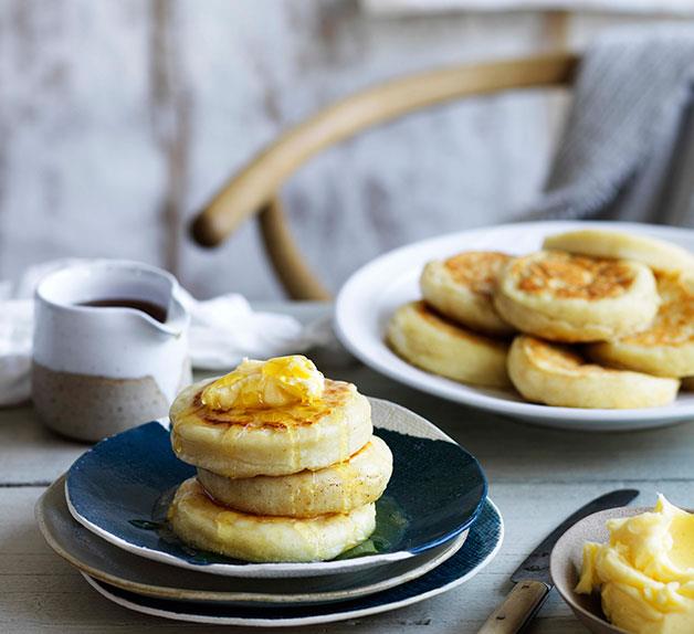 Crumpets with homemade honey butter