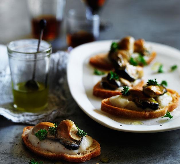 Smoked oyster crostini with cauliflower and fennel cream