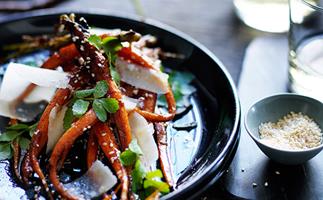Roast carrots with honey, sesame and parmesan