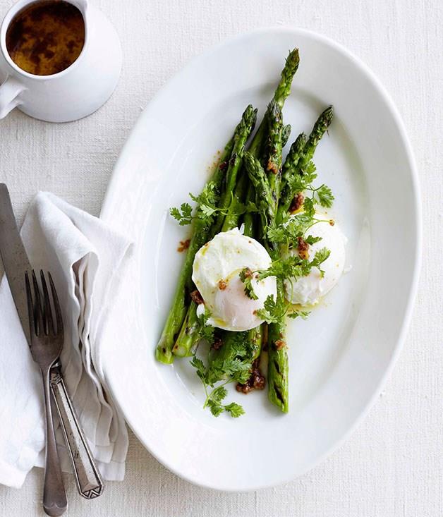 [**Asparagus with egg and garlic and anchovy butter**](https://www.gourmettraveller.com.au/recipes/fast-recipes/asparagus-with-egg-and-garlic-and-anchovy-butter-13086|target="_blank")
