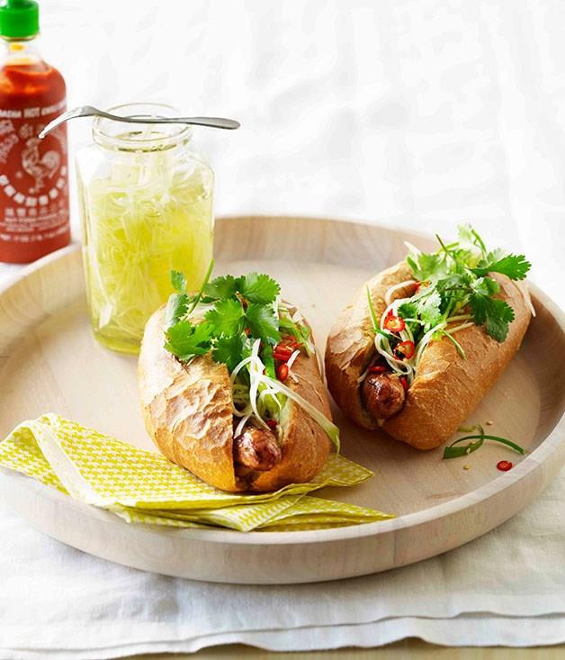 [**Pork hot dogs with pickled green papaya**](https://www.gourmettraveller.com.au/recipes/fast-recipes/pork-hot-dogs-with-pickled-green-papaya-13290|target="_blank")
