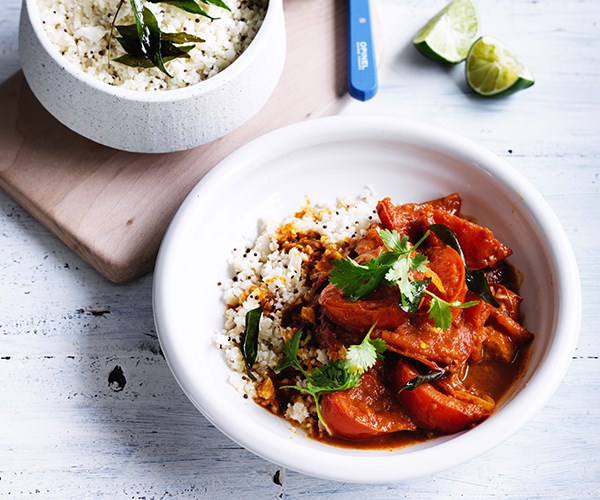 **[Summer tomato curry with cauliflower rice](https://www.gourmettraveller.com.au/recipes/fast-recipes/summer-tomato-curry-with-cauliflower-rice-13786|target="_blank"|rel="nofollow")**