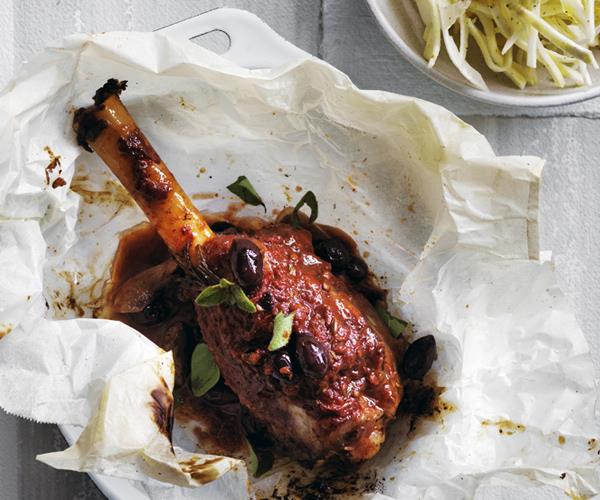 Lamb shanks with olives and red wine