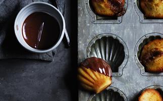 Kaya madeleines with chocolate sauce