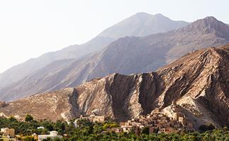 The town of Birkat Al Mawz at the foot of the Jabal Akhdar range