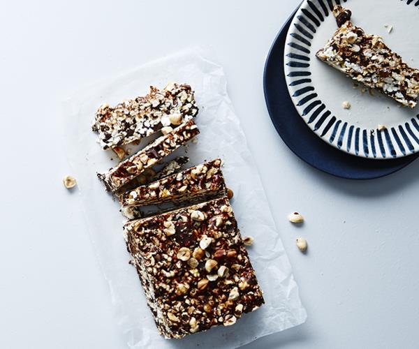 Caramelised honey and popcorn bars with salted chocolate