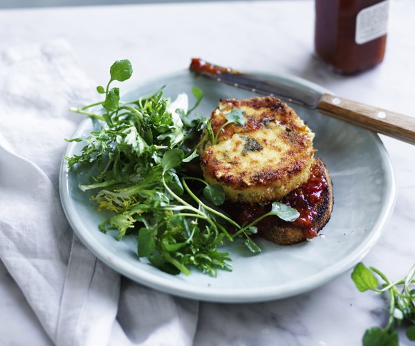 **[Baked goat's cheese on toast](https://www.gourmettraveller.com.au/recipes/fast-recipes/baked-goats-cheese-toast-16680|target="_blank")**