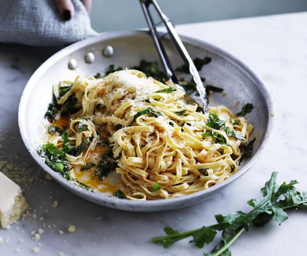 Linguine with chilli and rocket