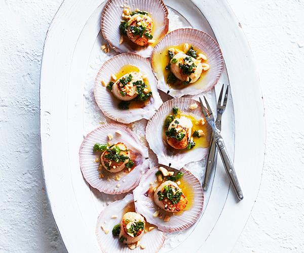 **[Amy Hamilton's grilled scallops with spring onion and peanuts](https://www.gourmettraveller.com.au/recipes/chefs-recipes/scallops-spring-onion-peanut-recipe-16873|target="_blank")**