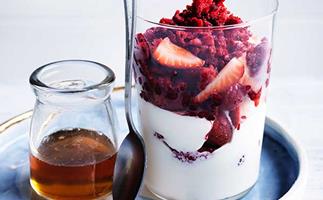 Raspberry yoghurt slushie