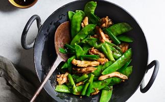 Stir-fried chicken with Chinese olive vegetable