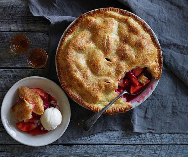 **[Apple, rhubarb and raspberry pie with toasted almond ice-cream](https://www.gourmettraveller.com.au/recipes/browse-all/apple-rhubarb-and-raspberry-pie-with-toasted-almond-ice-cream-14324|target="_blank"|rel="nofollow")**