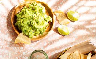 Guacamole with jalapeño and totopos