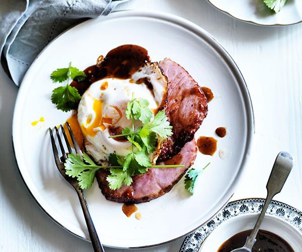 Ham steaks with fried egg and chilli tamarind sauce