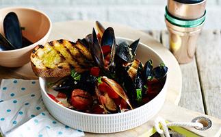 Barbecued mussels with chorizo and toast