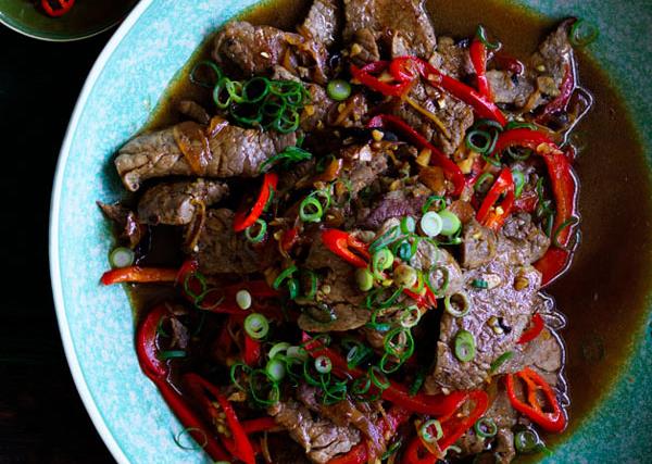 Beef with black bean and chilli sauce
