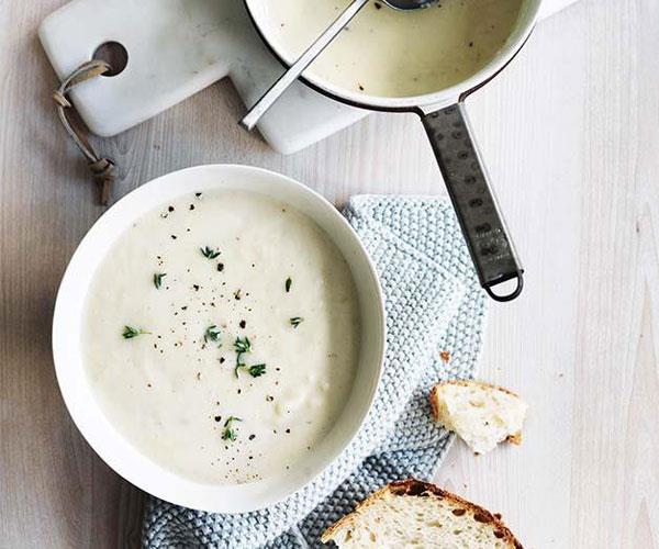 **[Cauliflower, leek and cheddar soup](https://www.gourmettraveller.com.au/recipes/fast-recipes/cauliflower-leek-and-cheddar-soup-13814|target="_blank")**