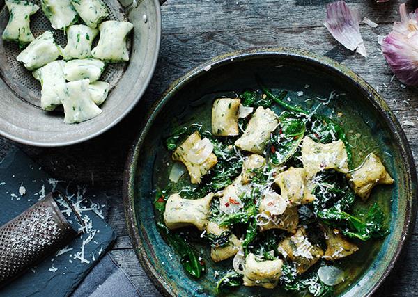 27 non-boring ways to cook with spinach