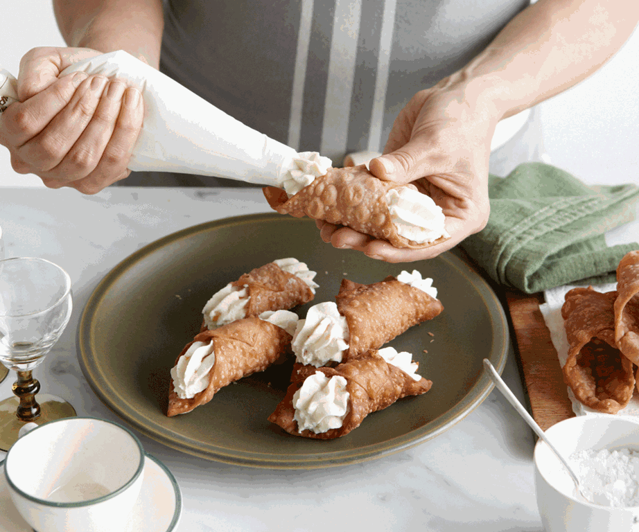 [**How to make cannoli**](http://www.gourmettraveller.com.au/recipes/browse-all/cannoli-14187|target="_blank")